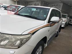 تۆیۆتا لاند کروزەر